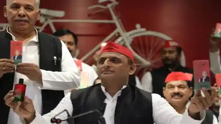 UP Election 2022: सपा चलाएगी '300 यूनिट बिजली पाओ, नाम लिखाओ छूट ना जाओ' अभियान, घर-घर पहुंचेंगे सपाई.